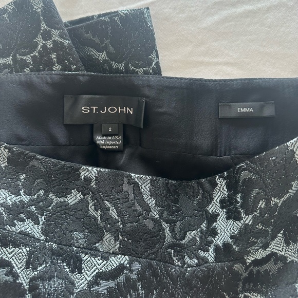 **NWOT** St. John Emma Pants - Picture 2 of 5